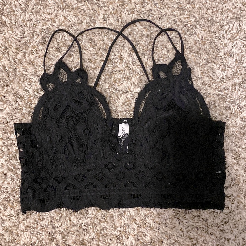 Zenana black lace bralette size medium